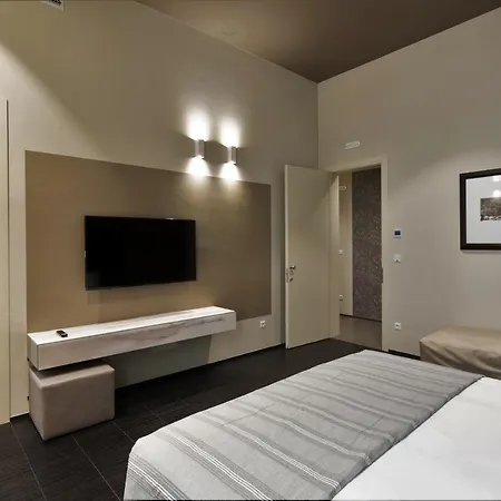 Salina Luxury *